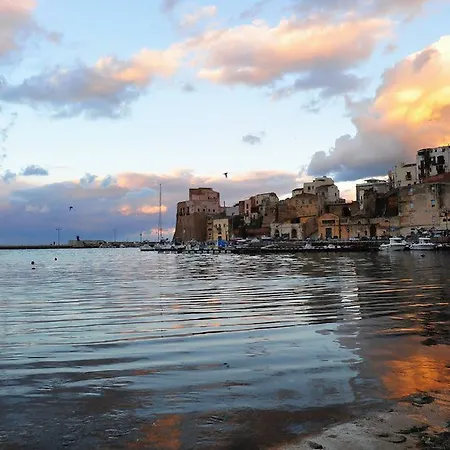 Casa Vacanza Terrazza Sul Mare Apartment *